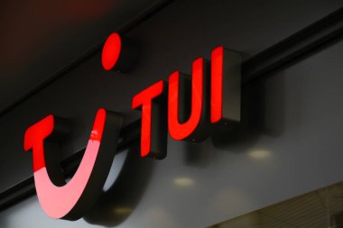 Paderborn, Nrw, Almanya, Kasım 14, 2020, Tui Turizm Şirketi 'nin şirket logosu.