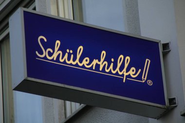 Paderborn, Nrw, Almanya, 14 Kasım 2020, öğrenci yardımı al.,