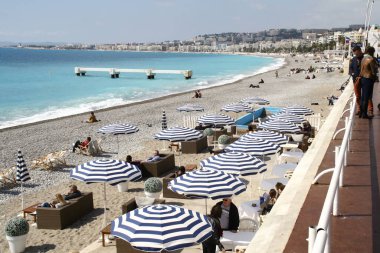 Güzel, Alpes-Maritimes, Cote d Azur, Fransa, 27 Mart. 2017, Anglais 'de gezinti, sahil ve gezinti güvertesi