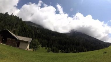 Dağ zamanı hızlandırılmış görüntü