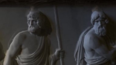 Thorvaldsens Müzesi 'nde Briseis ve Achilles Heykelinin 3 boyutlu animasyonu, Danimarka. Orijinal 3D model: Briseis and Achilles by Geoffrey Marchalis lisanslı CC Öznitelik Web: