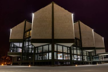 Belgrad ve Sırbistan, bir sanat galerisine Gece Görüşü