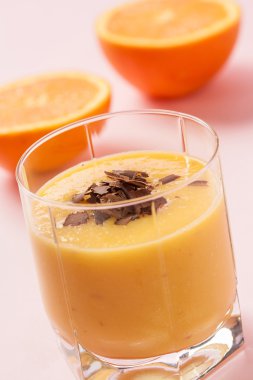 Çikolata talaşı ile Portakallı gazoz