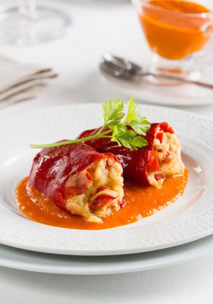 Doldurulmuş piquillo biber