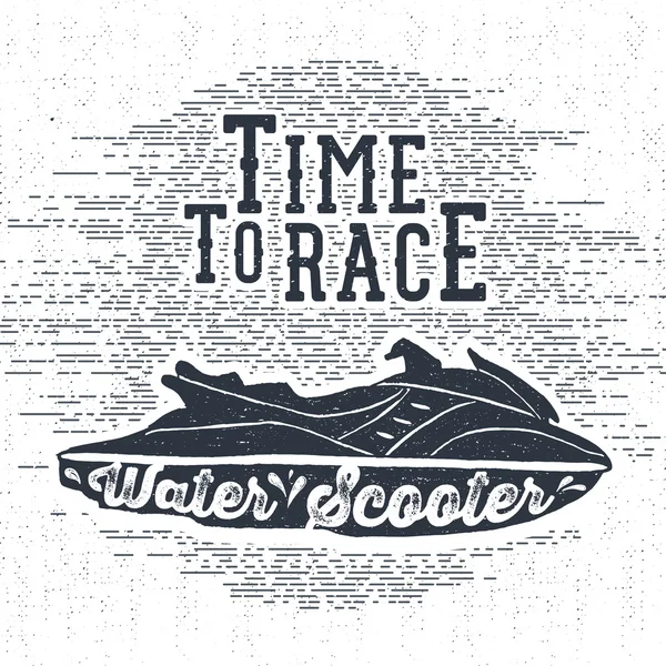 Рука намальована текстурована старовинна етикетка з водяним скутером Векторні ілюстрації та написи "Час для раси водяного скутера" . — стоковий вектор