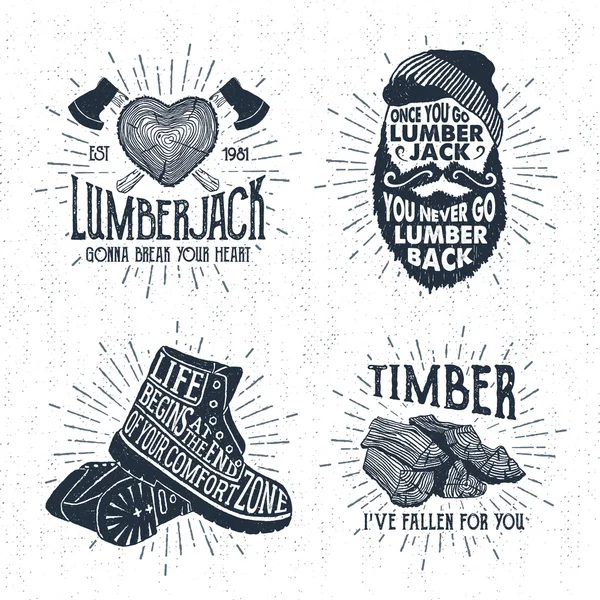 Placas vintage dibujadas a mano con tronco de árbol texturizado, cara barbuda, botas e ilustraciones de madera . — Vector de stock