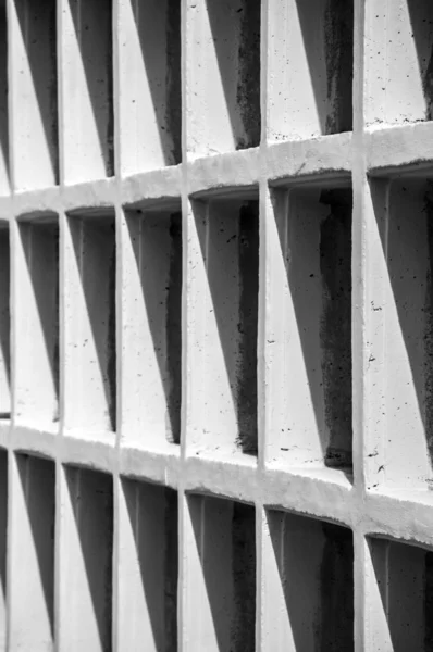 Duvardaki ışıklar ve gölgeler.