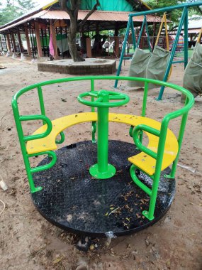 Parktaki oyun parkı