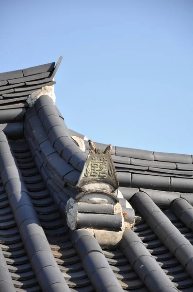 Telhado Tradicional Com Azulejos Detalhados Decorados Hahoe Aldeia Popular Andong — Fotografia de Stock