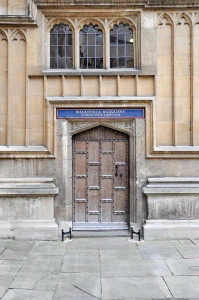 View English Gothic Style Facade Old Wooden Door Old Bodleian —  Fotos de Stock