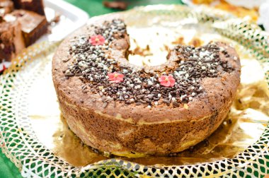 Ev yapımı şenlikli pasta portre resim