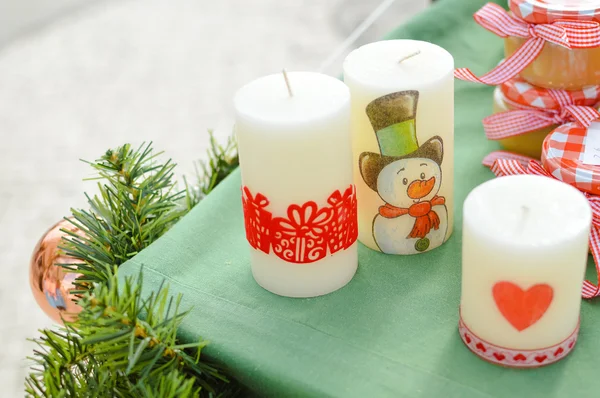 Colorful candlelights on the Christmas market outdoors background — Stock Photo, Image