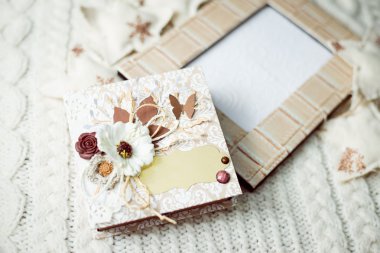 hediye armağan üstünde sanatsal kopya alan arka plan resmini kapatın