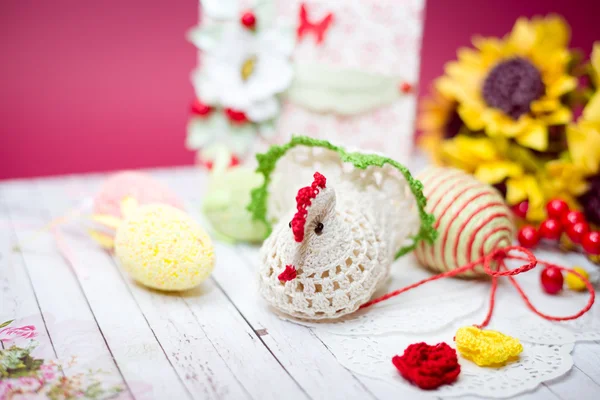 Close up picture on set of colorful eggs and gift decorations — Stock Photo, Image