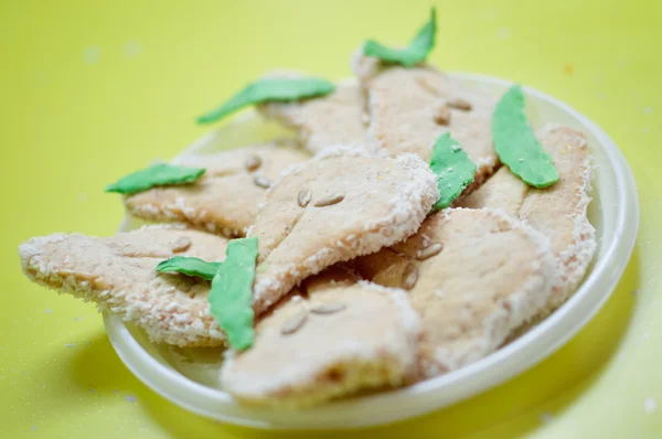 Imagem de biscoitos feitos à mão saborosos na chapa — Fotografia de Stock