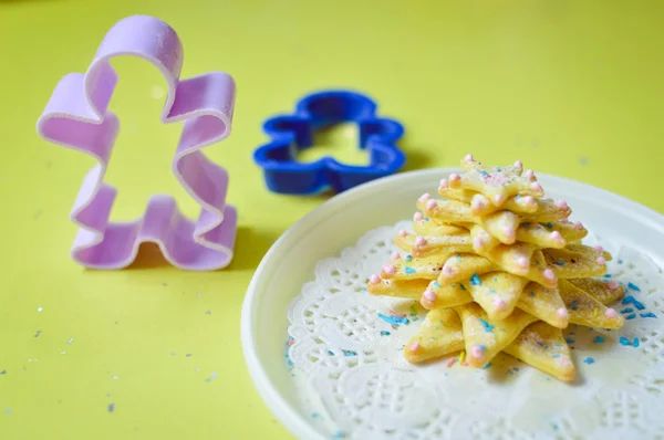 Foto di primo piano di biscotti fatti a mano su piatto — Foto Stock