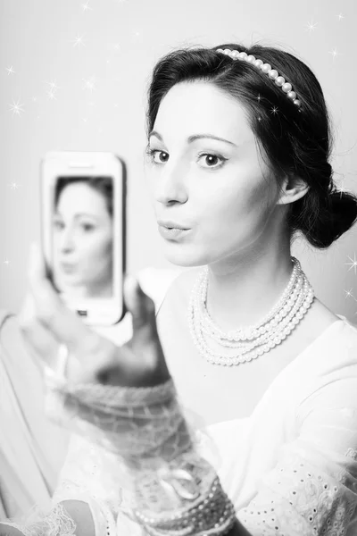 Black and white photography of beautiful elegant lady making selfie — Stock Fotó