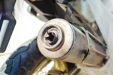 Closeup motobike egzoz üzerinde