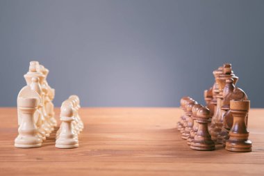 Fikirler, rekabet ve strateji için satranç tahtası konsepti, iş başarısı konsepti