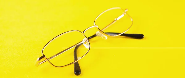 Optical Glasses Yellow Background — Stock Photo, Image