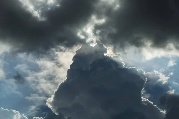 Nuvem Escura Céu Durante Dia — Fotografia de Stock