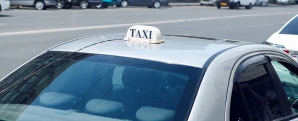 Ταξί Είναι Στην Πόλη — Φωτογραφία Αρχείου