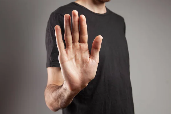 Man Toont Stop Met Zijn Hand — Stockfoto