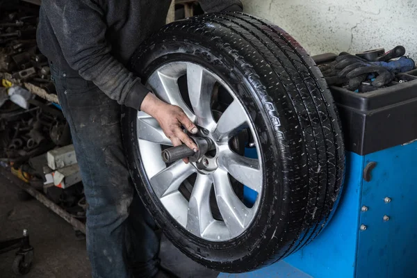 타이어의 기계와 타이어 — 스톡 사진