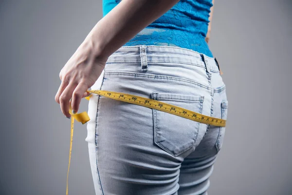 Young Woman Measuring Her Waist — Stock Photo, Image