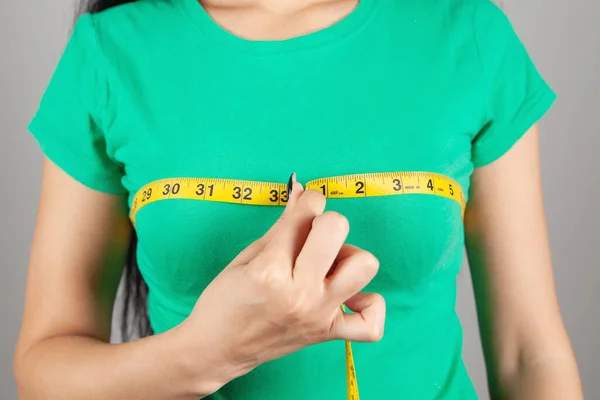 Young Woman Measuring Her Breasts Tape — Stock Photo, Image