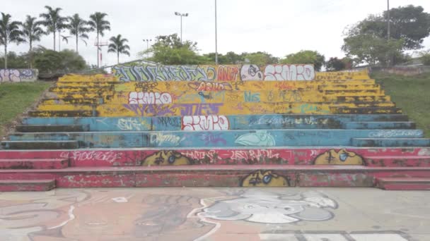 Schody Skateparku Graffiti Artystycznym — Wideo stockowe