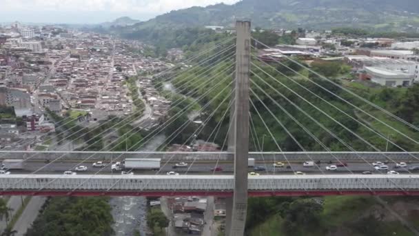 Ponte Aérea Viaducto Czar Gaviria Trujillo Pereira Colômbia Carros Estrada — Vídeo de Stock