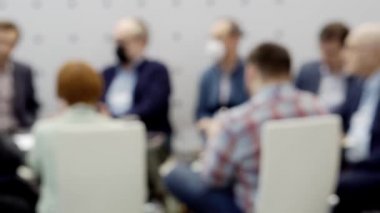 Meslektaşların toplantısı bir masada..