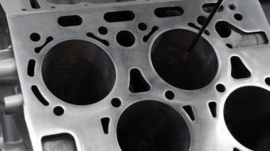 Bir koordinat ölçüm makinesi ile piston silindirlerinin ölçümü.