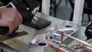 Temas olmayan bir metre ile karmaşık parçaların ölçümü.