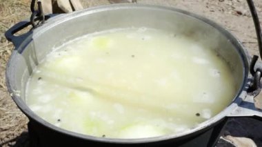 Kulak tencerede hazırlanır. yakın plan