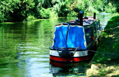 Narrowboat Nehri Cam, İngiltere