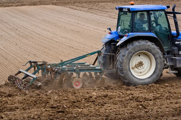 Bahar plowing — Stok fotoğraf