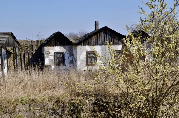 Weiße Alte Verlassene Häuser Der Sonne Verlassene Häuser Einem Alten — Stockfoto