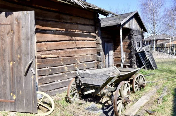 Chariot Cheval Bois Dans Les Rayons Lumineux Soleil Printemps Ancienne — Photo