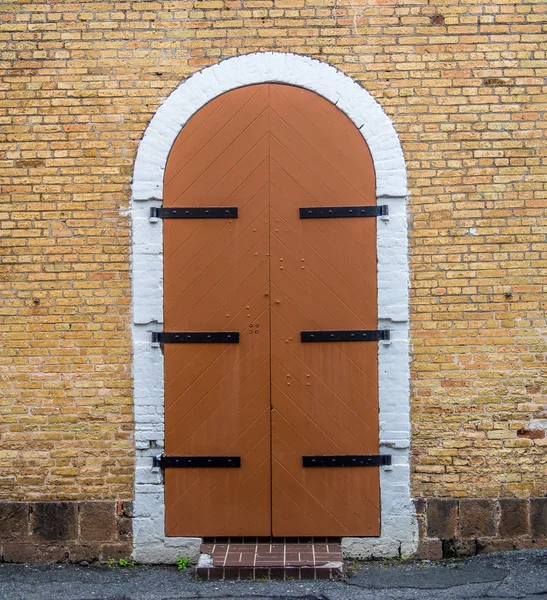 Oude gesloten poort — Stockfoto
