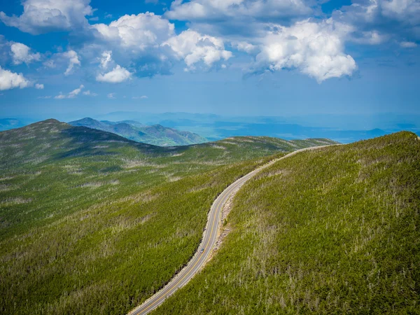 Droga w górach — Zdjęcie stockowe