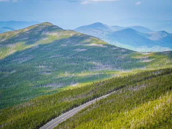 Droga w górach — Zdjęcie stockowe