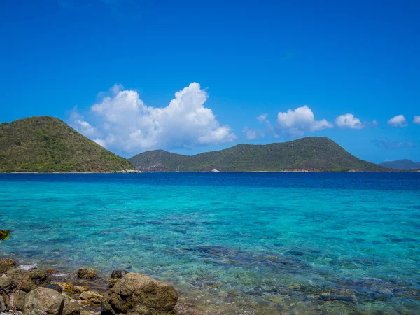 Mar das Caraíbas nas Ilhas Virgens Americanas — Fotografia de Stock