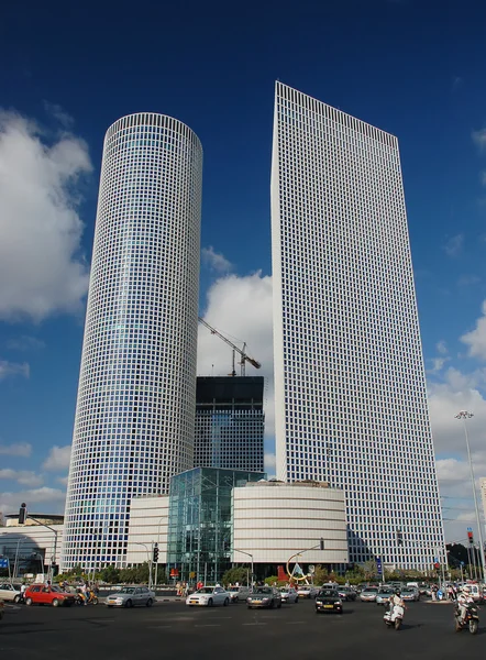 Dos torres de negocios y centro comercial — Foto de Stock