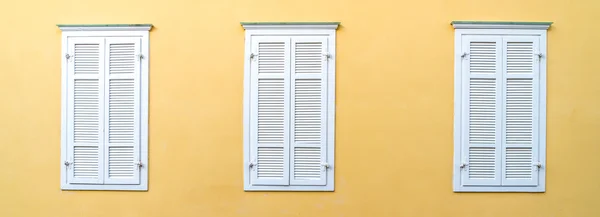 Закрытое окно — стоковое фото