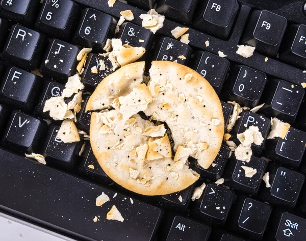 Galletas en el teclado — Foto de Stock