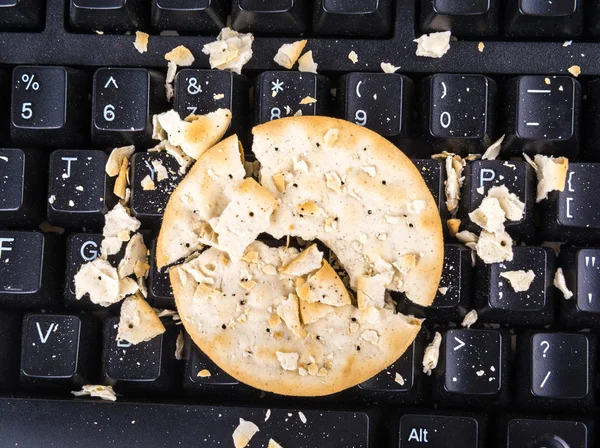 Galletas en el teclado — Foto de Stock