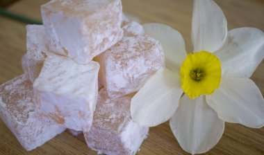 Türk zevki ve nergis yemeği.