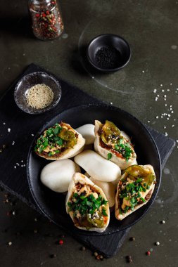 Buzağı yanaklı Pita.